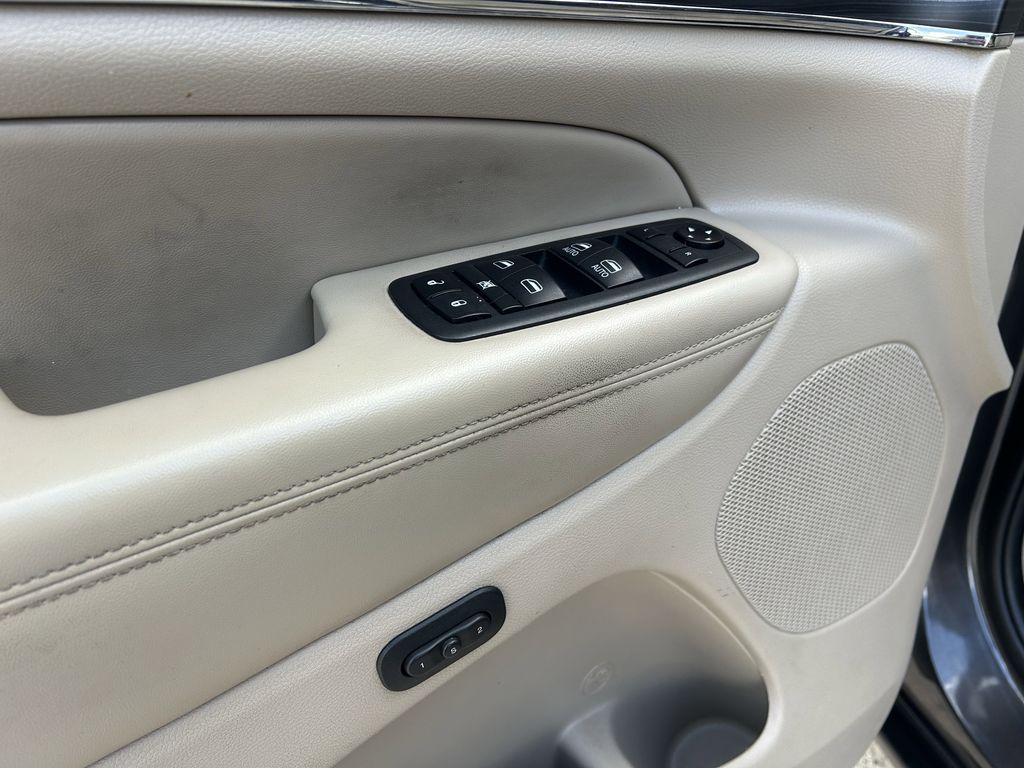 2021 Jeep Grand Cherokee Limited Gray at DeMontrond Auto Country