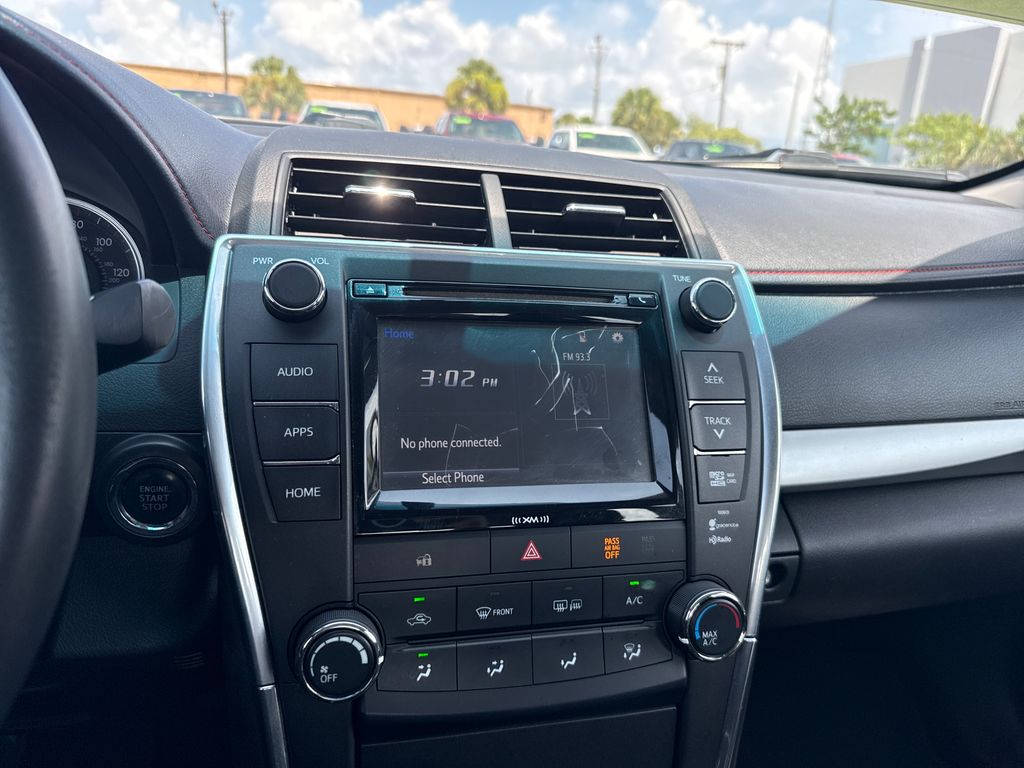 Certified Used 2017  Toyota SE image 19