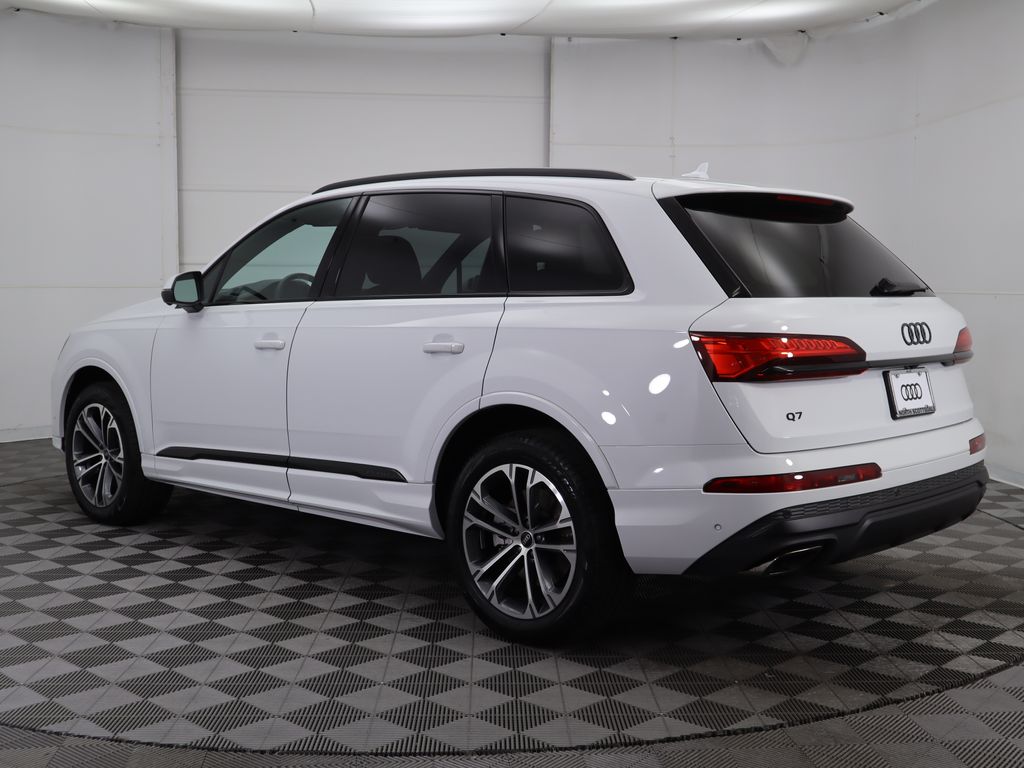 2025 Audi Q7  8