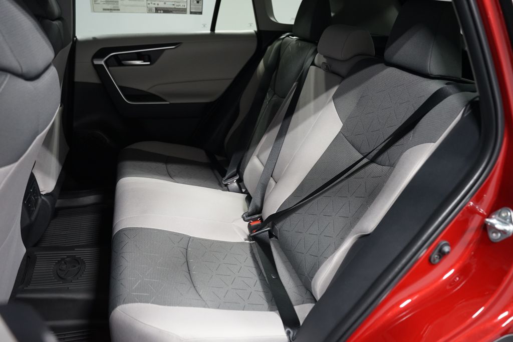 Thumbnail: 2025 Toyota RAV4 - 29