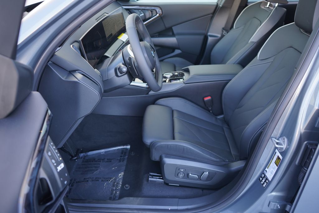 Thumbnail: 2025 BMW X3 - 11