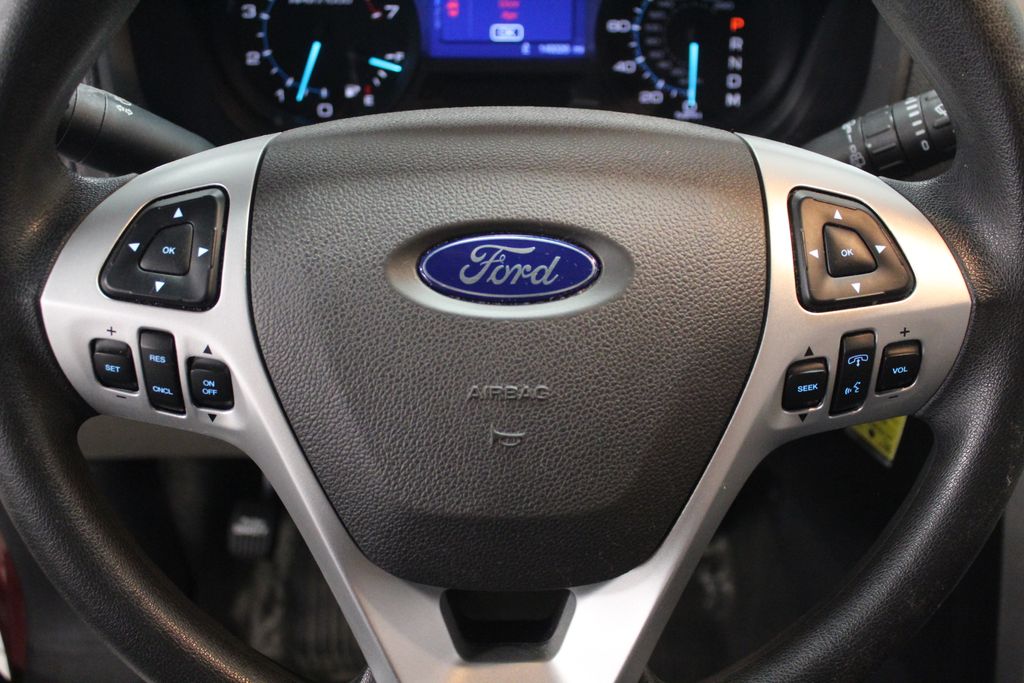 Thumbnail: 2013 Ford Explorer - 16