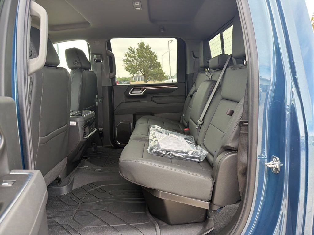 ChevroletSilverado 3500HD11