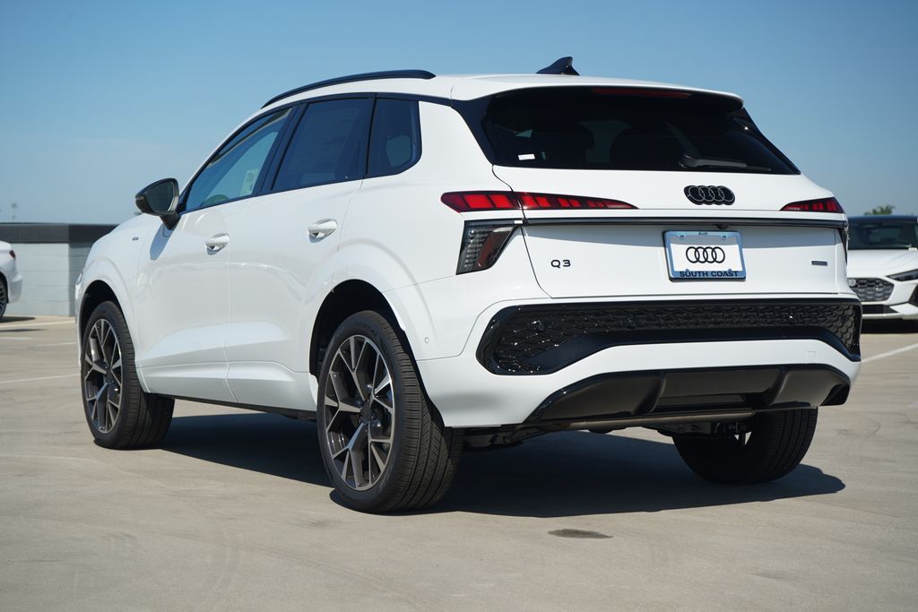 Thumbnail: 2026 Audi Q3 - 3