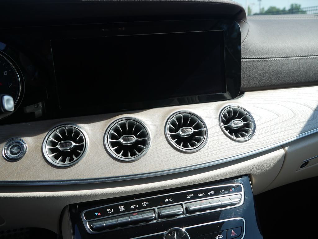 Thumbnail: 2018 Mercedes-Benz E-Class - 26