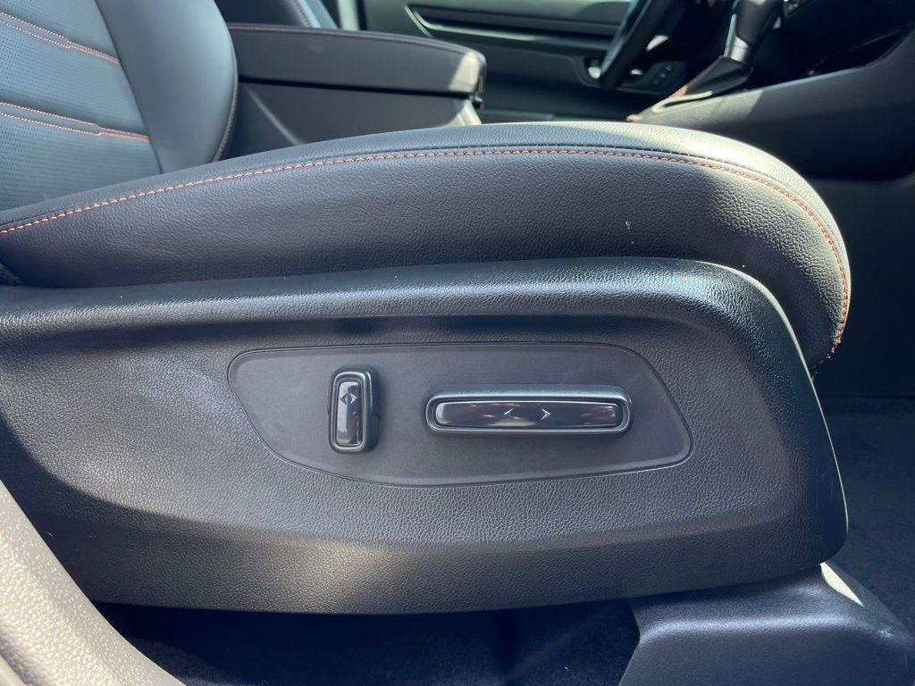 2025 Honda CR-V Sport-L 32