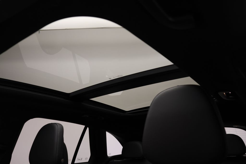 Thumbnail: 2026 Mercedes-Benz GLC - 17