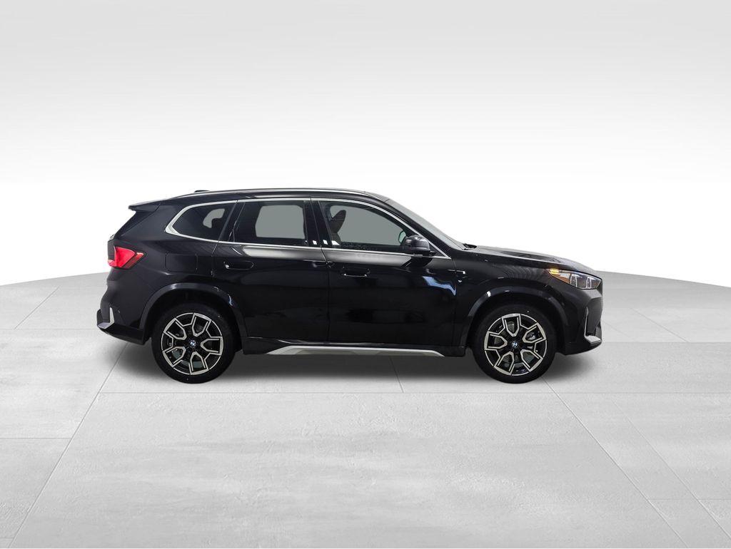 Thumbnail: 2026 BMW X1 - 6