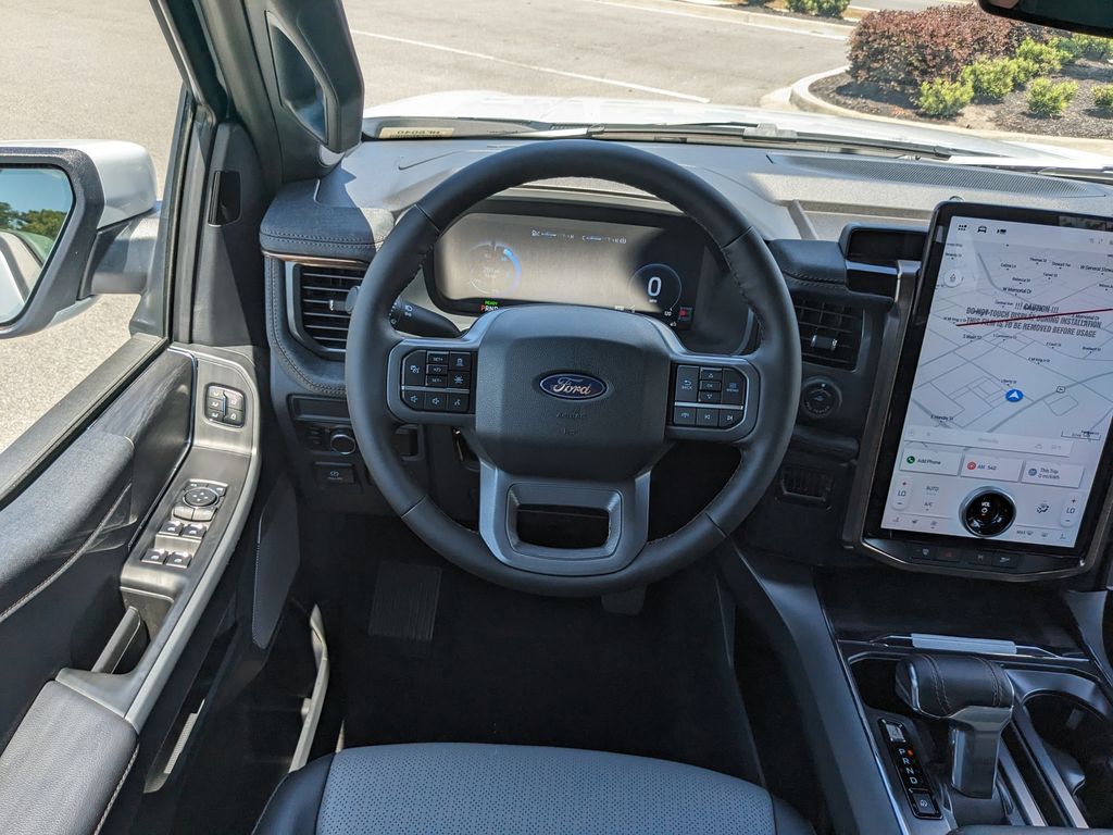 2025 Ford F-150 Lightning Lariat