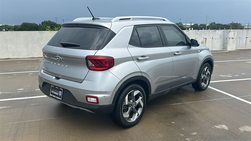2024 Hyundai Venue SEL Silver at Baytown Hyundai