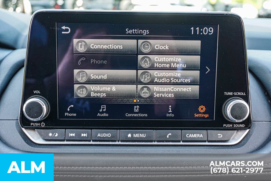 Used 2025 Silver Nissan SV image 34