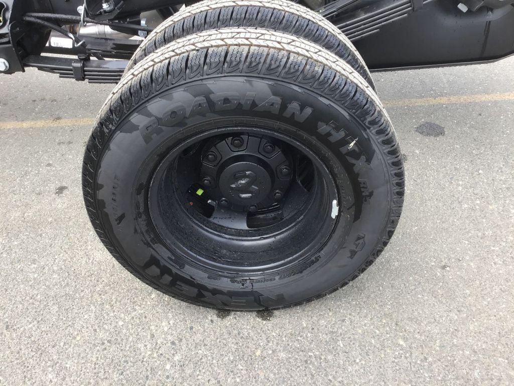 2025 RAM 3500 Chassis Tradesman - Photo 10