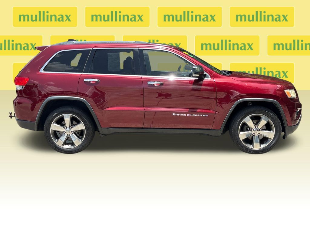 Used 2016 Red Jeep Limited image 2