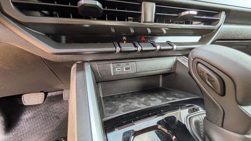 Used 2025 Chevrolet Colorado Trail Boss 4D Crew Cab