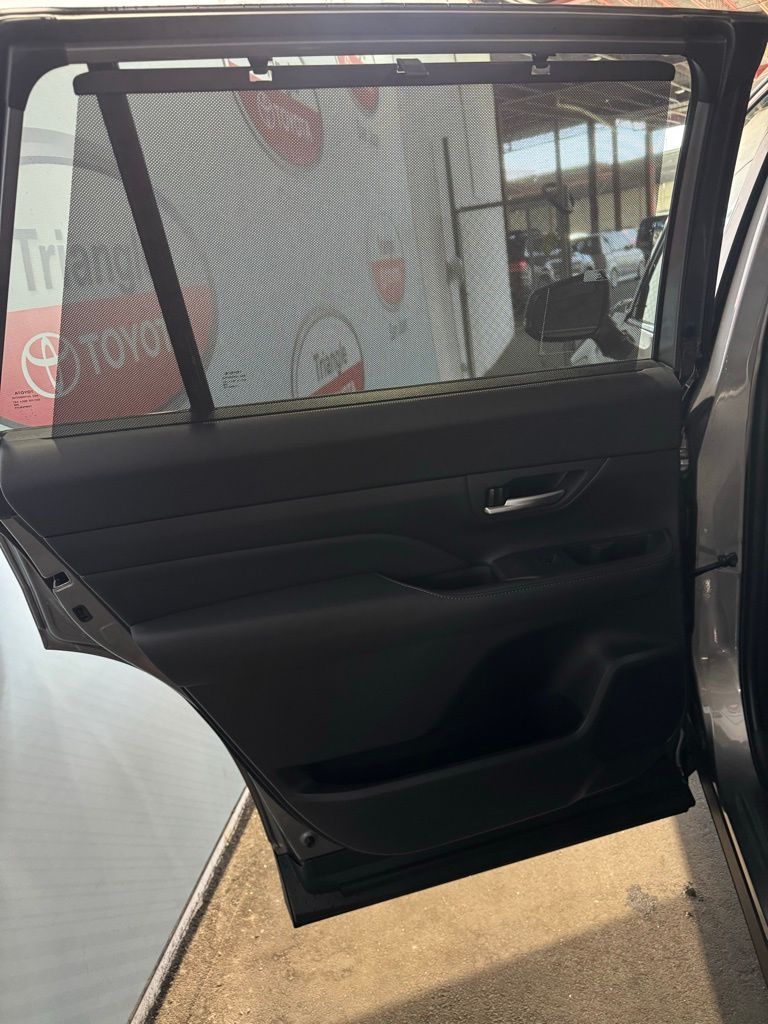 Thumbnail: 2026 Toyota Grand Highlander - 30