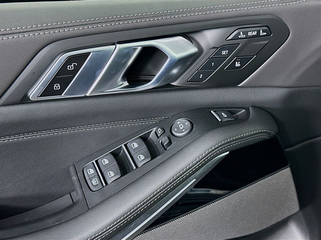 Thumbnail: 2026 BMW X7 - 20