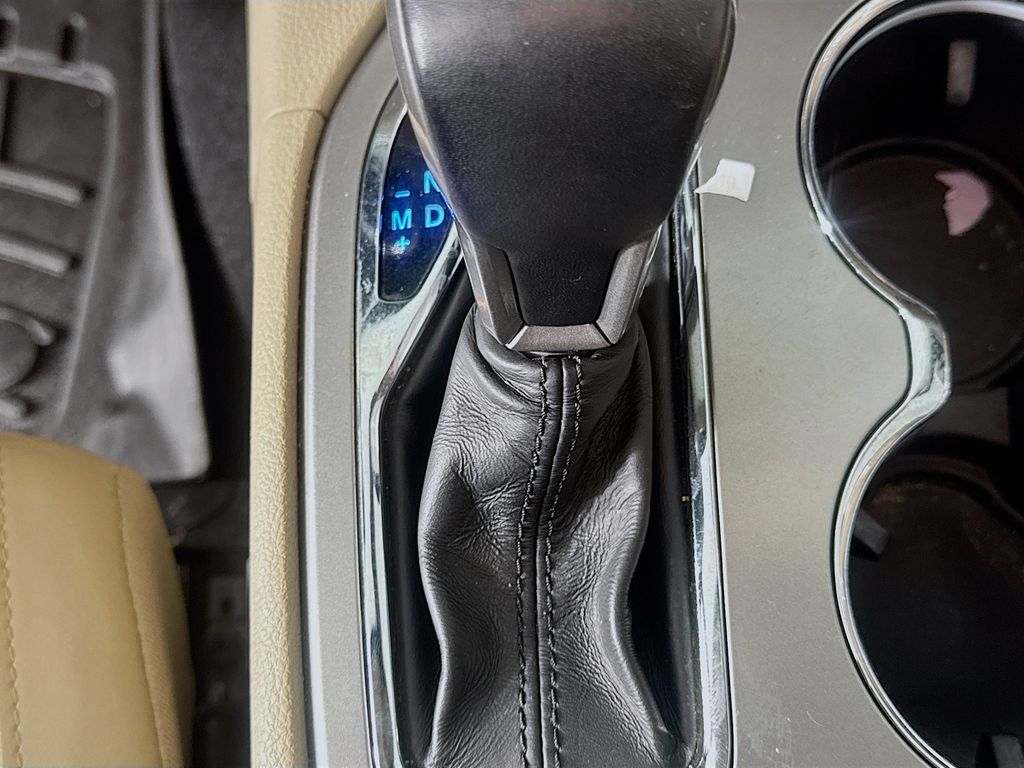 Used Car 2020 Jeep Grand Cherokee  Limited For Sale Under $25,000 In Austin, Texas