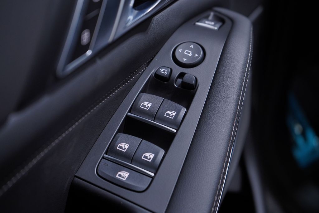 Thumbnail: 2026 BMW X5 - 13