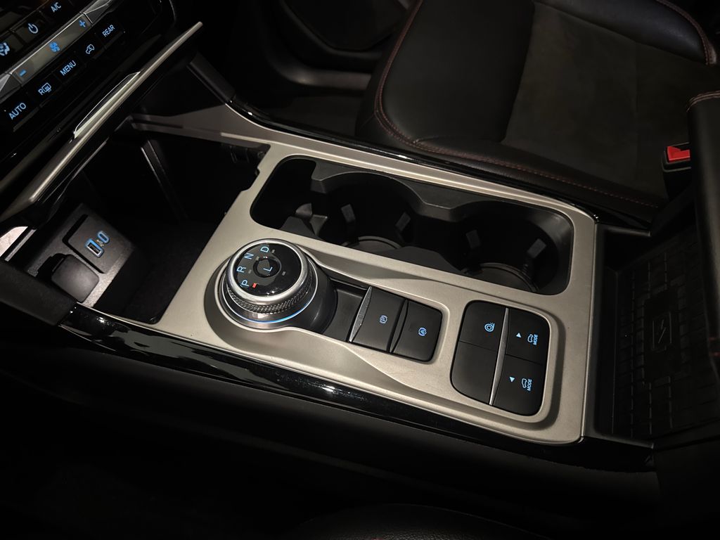 2022 Atlas Blue Metallic Ford Explorer ST-Line RWD SUV