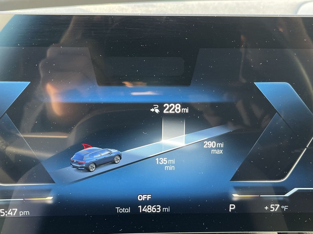 Thumbnail: 2023 BMW iX - 15