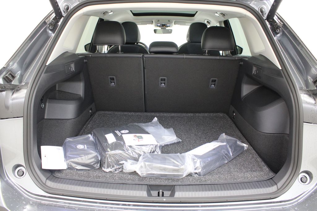 new 2026 Volkswagen Tiguan car, priced at $34,643