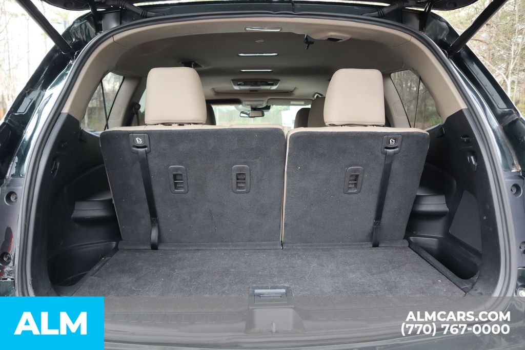 Used 2018  Honda Touring image 23