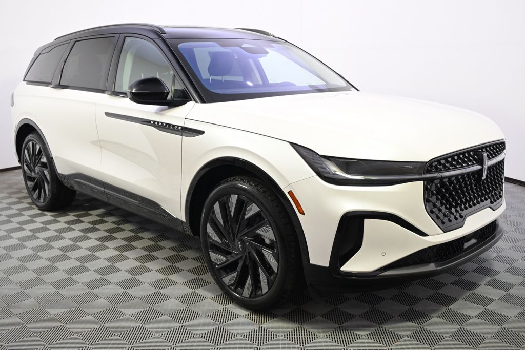 New 2026 White Lincoln Reserve image 8