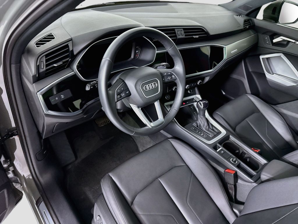 Thumbnail: 2023 Audi Q3 - 9