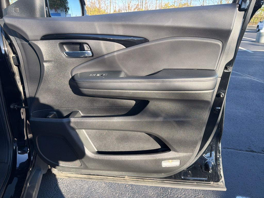 Thumbnail: 2022 Honda Pilot - 28