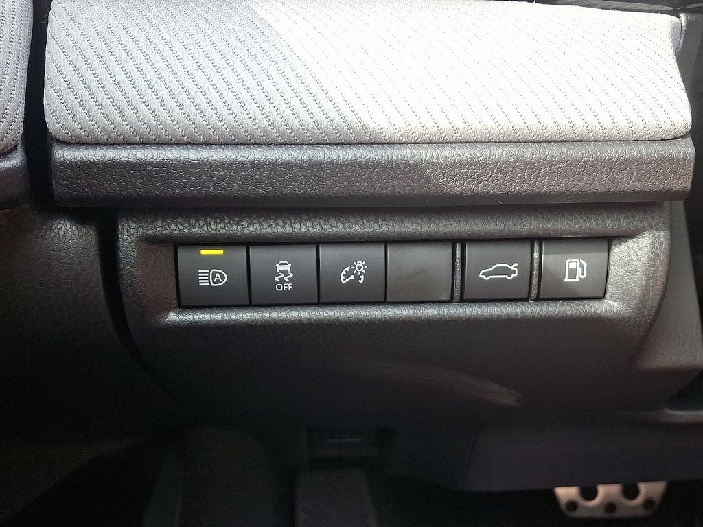 Thumbnail: 2025 Toyota Camry - 23