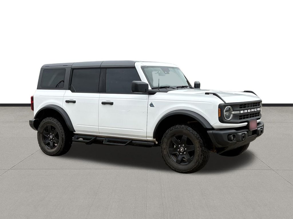 2024 Ford Bronco Black Diamond - 2