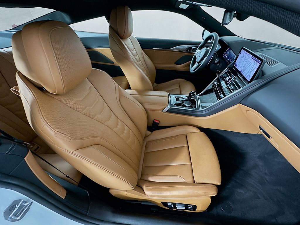 Thumbnail: 2024 BMW 8 Series - 28