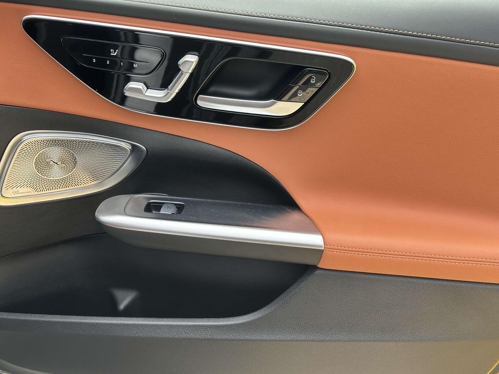 2024 Mercedes-Benz C-Class C 300 8
