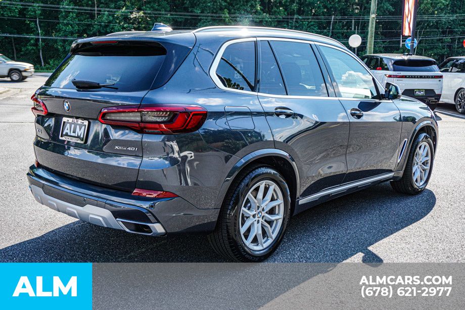 Used 2019 Gray BMW xDrive40i image 6