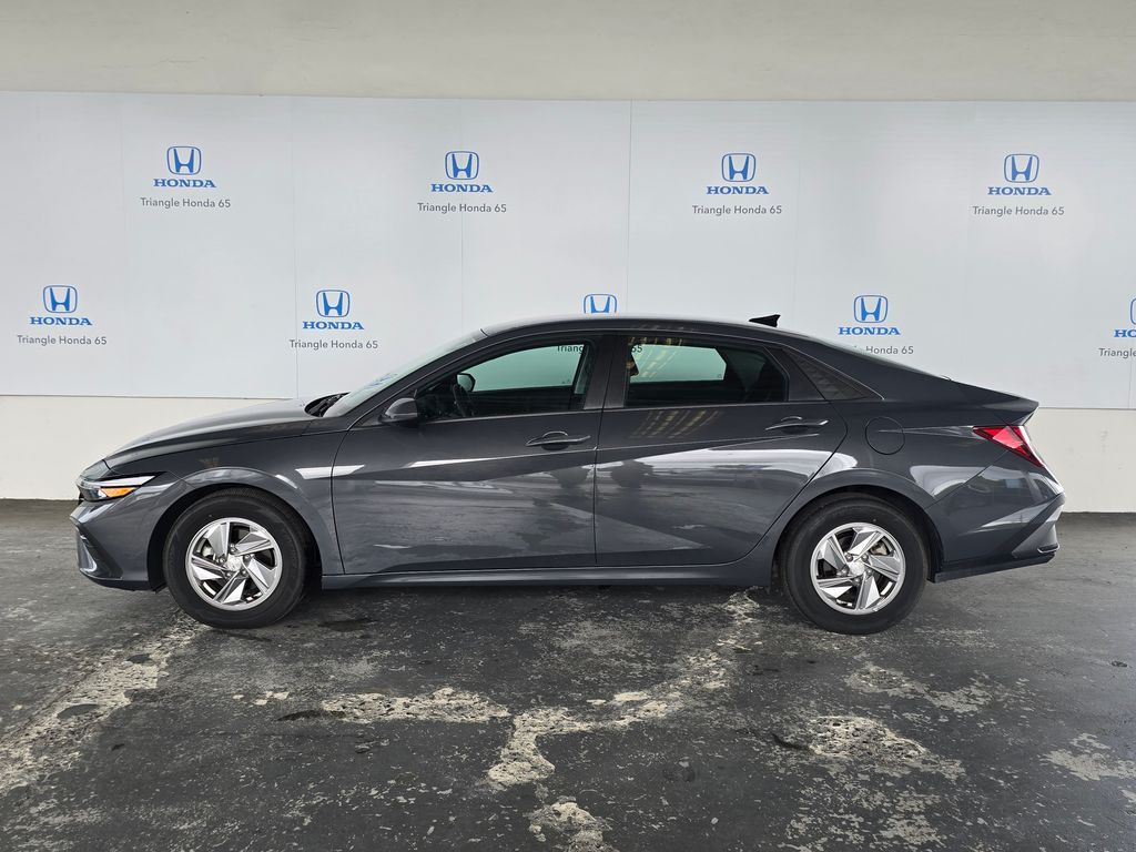 Thumbnail: 2025 Hyundai Elantra - 3