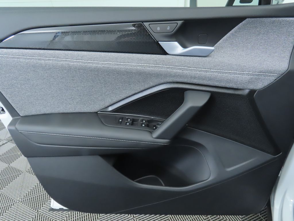 Thumbnail: 2026 Volkswagen Tiguan - 24