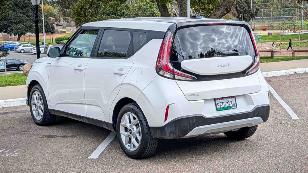 Used 2023 Kia Soul LX 4D Hatchback