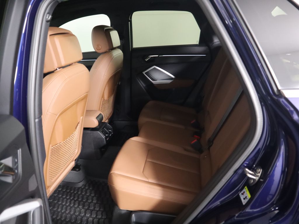 Thumbnail: 2022 Audi Q3 - 22