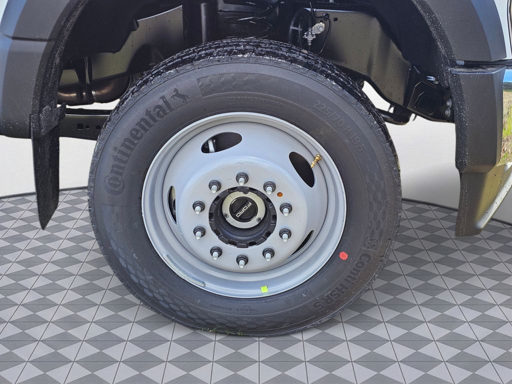 New 2026 White Ford XL image 9