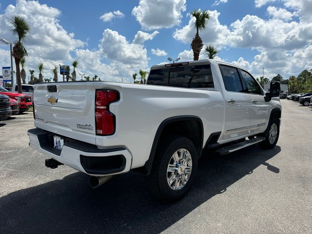 2025 Chevrolet Silverado 2500HD High Country 8