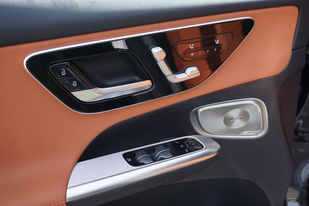 2025 Mercedes-Benz GLC 350 20