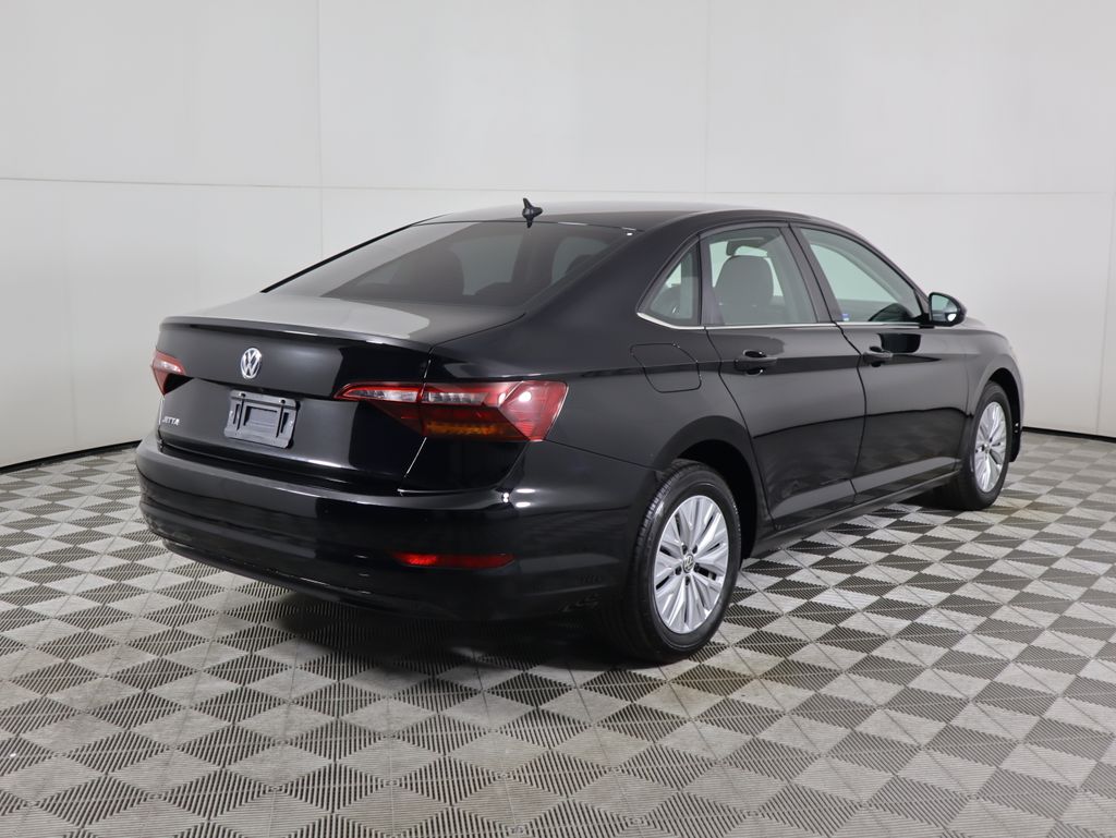 Thumbnail: 2019 Volkswagen Jetta - 5