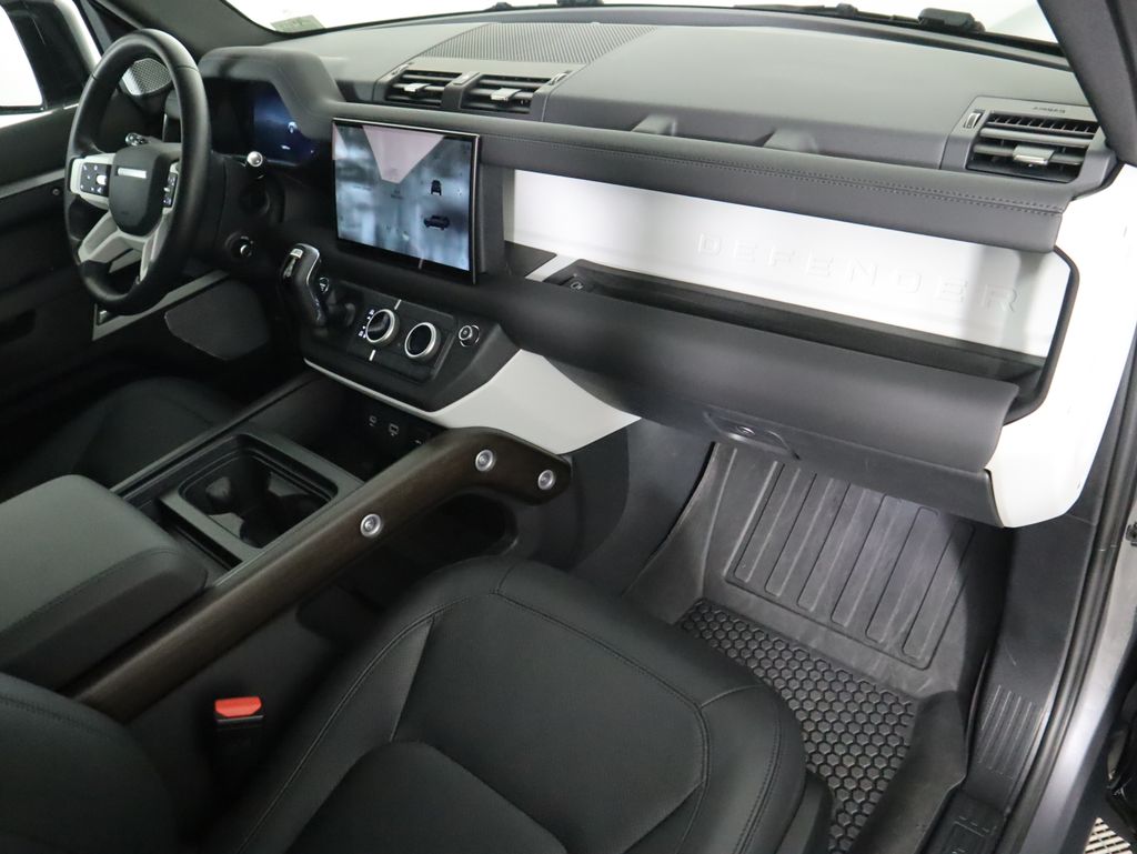 Thumbnail: 2024 Land Rover Defender - 18