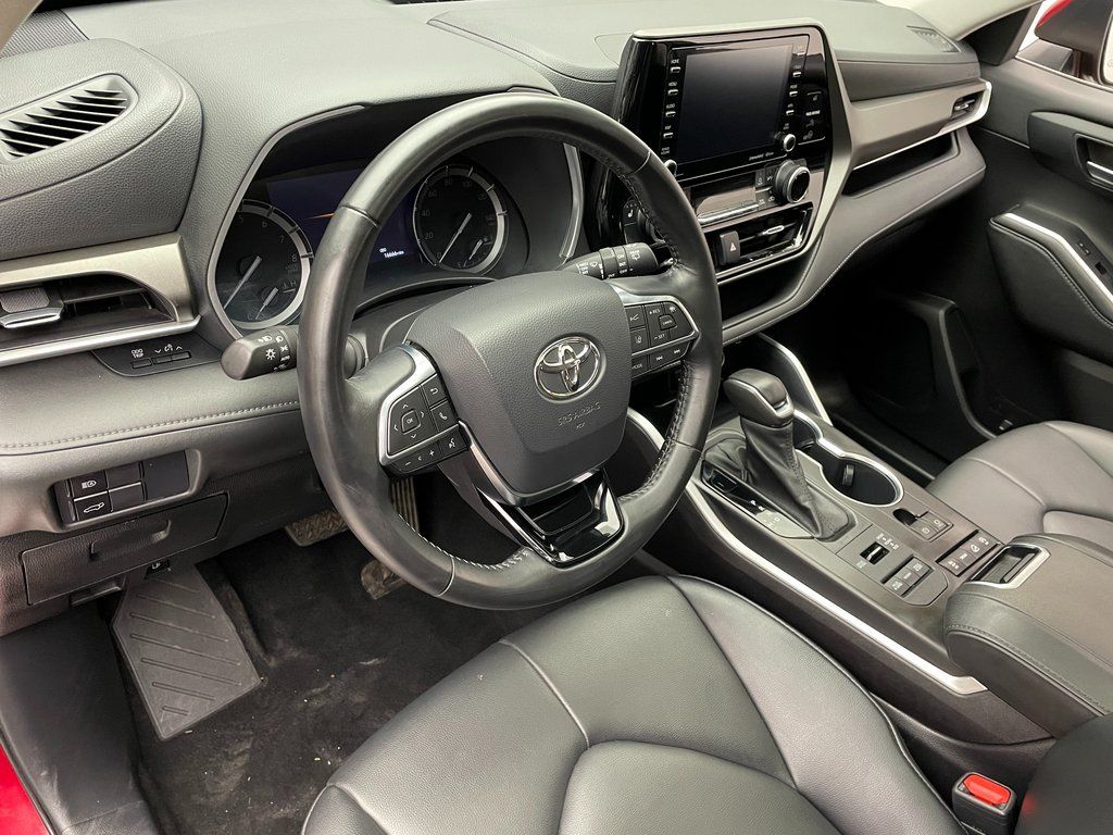 Thumbnail: 2021 Toyota Highlander - 11