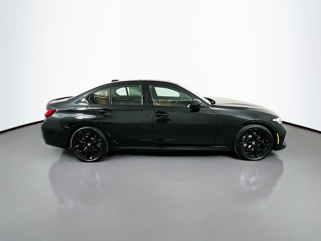 Thumbnail: 2025 BMW 3 Series - 4