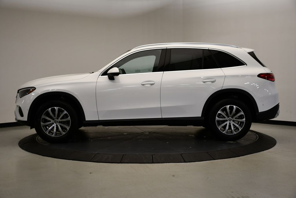 Thumbnail: 2026 Mercedes-Benz GLC - 2