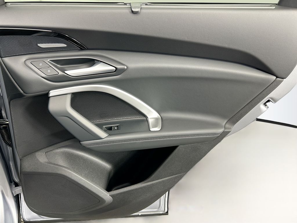 Thumbnail: 2025 Audi Q5 - 27