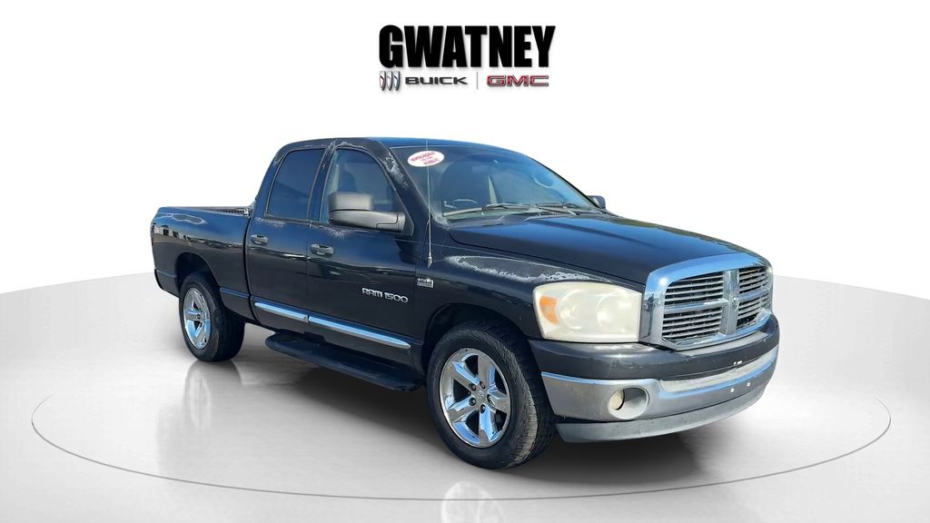 Brilliant Black Crystal Pearlcoat 2007 Dodge RAM 1500 SLT Quad Cab RWD Pickup Truck Rear-Wheel Drive 5-Speed Automatic