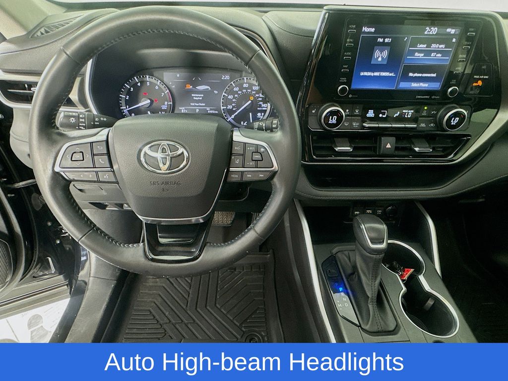 Used Car 2021 Toyota Highlander  Xle For Sale Under $30,000 In Austin, Texas