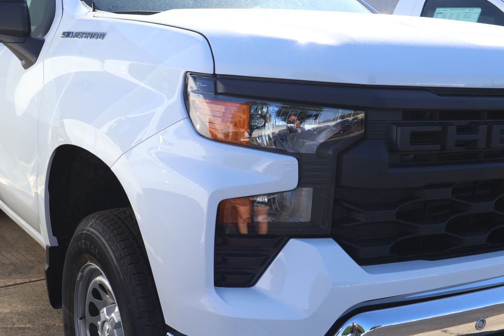 Thumbnail: 2026 Chevrolet Silverado 1500 - 4